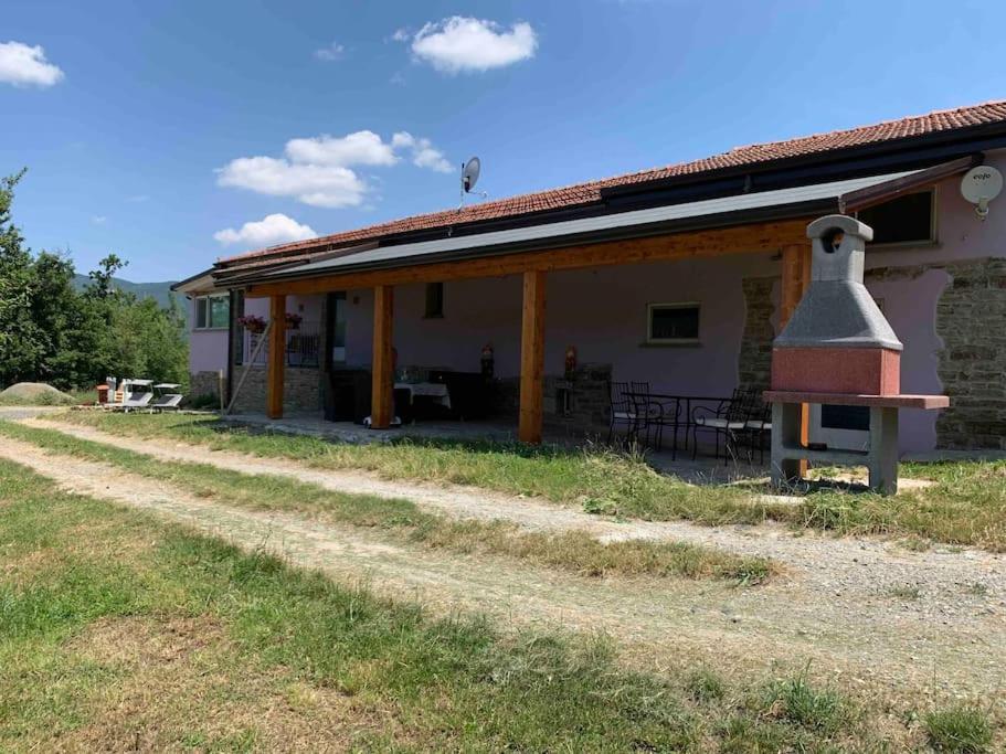 فيلا La Casa Sulla Collina Varsi المظهر الخارجي الصورة
