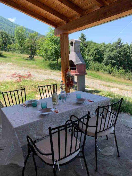 فيلا La Casa Sulla Collina Varsi المظهر الخارجي الصورة