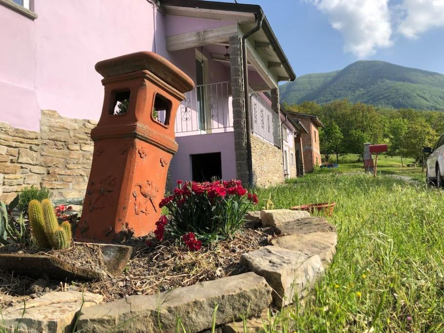 فيلا La Casa Sulla Collina Varsi المظهر الخارجي الصورة